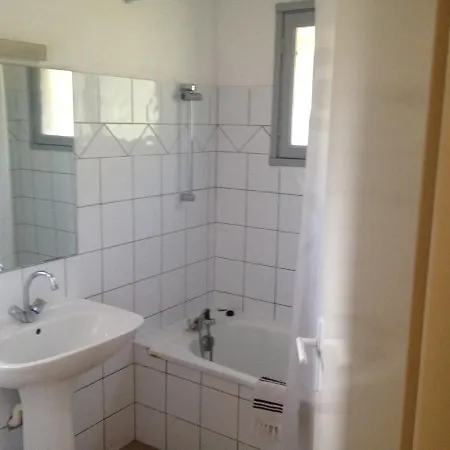 德拉梅尔酒店 2* 拉克鲁瓦瓦尔梅