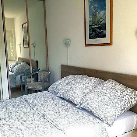 De La Hotel 2*